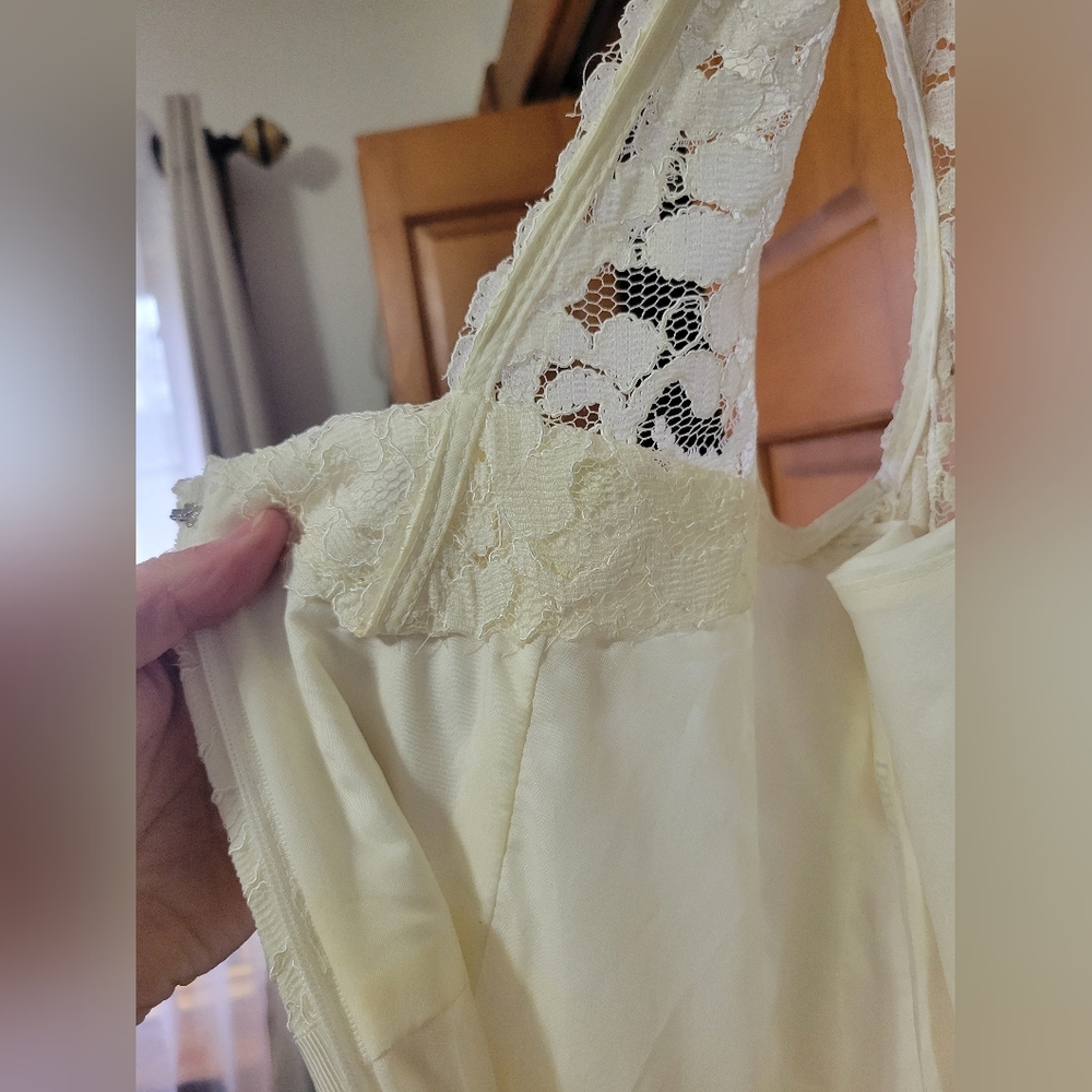 Davids Bridal Elegant Ivory White Lace & Chiffon Sleeveless Dress W/ Slit 14 - Picture 14 of 14